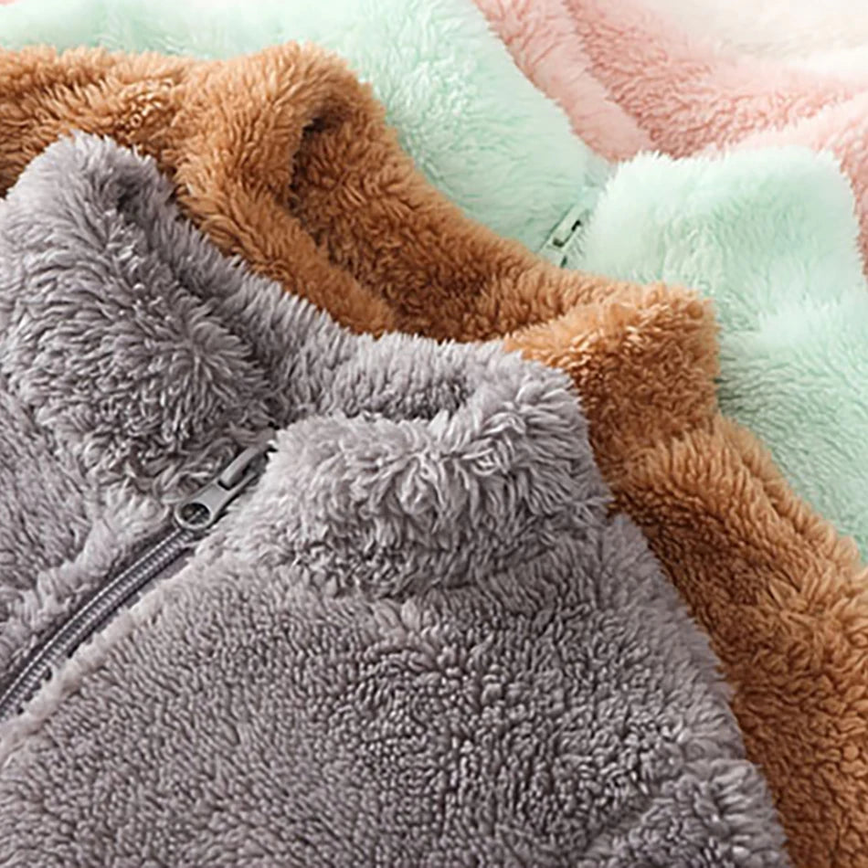 Cozy Unisex Plush Fleece Coat for Kids-Warm & Soft Layering Essential for Outdoor Play, Ages 4-6Y.