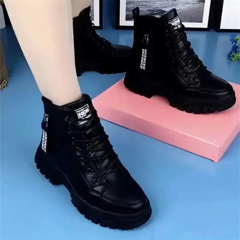 Women's Winter Snow Boots Black Lace Up Platform Ankle Warm Boots Thick Sole.