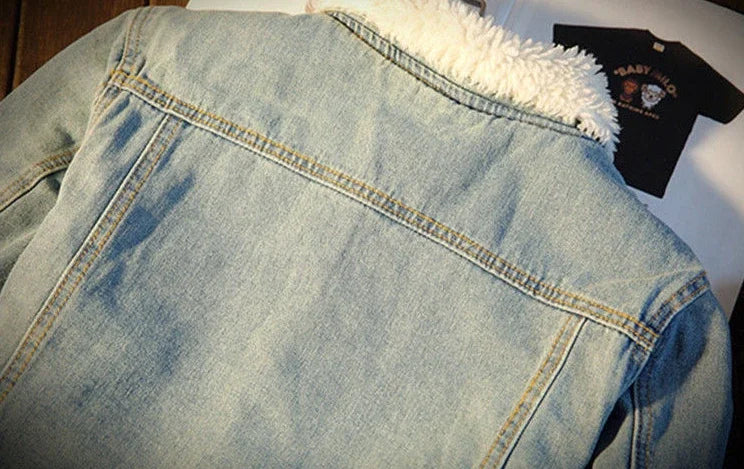 Shangkaka Y2K-Inspired Men's Denim Jacket: Trendy Loose Fit with Cozy Wool Liner-Winter 2024 Edition.