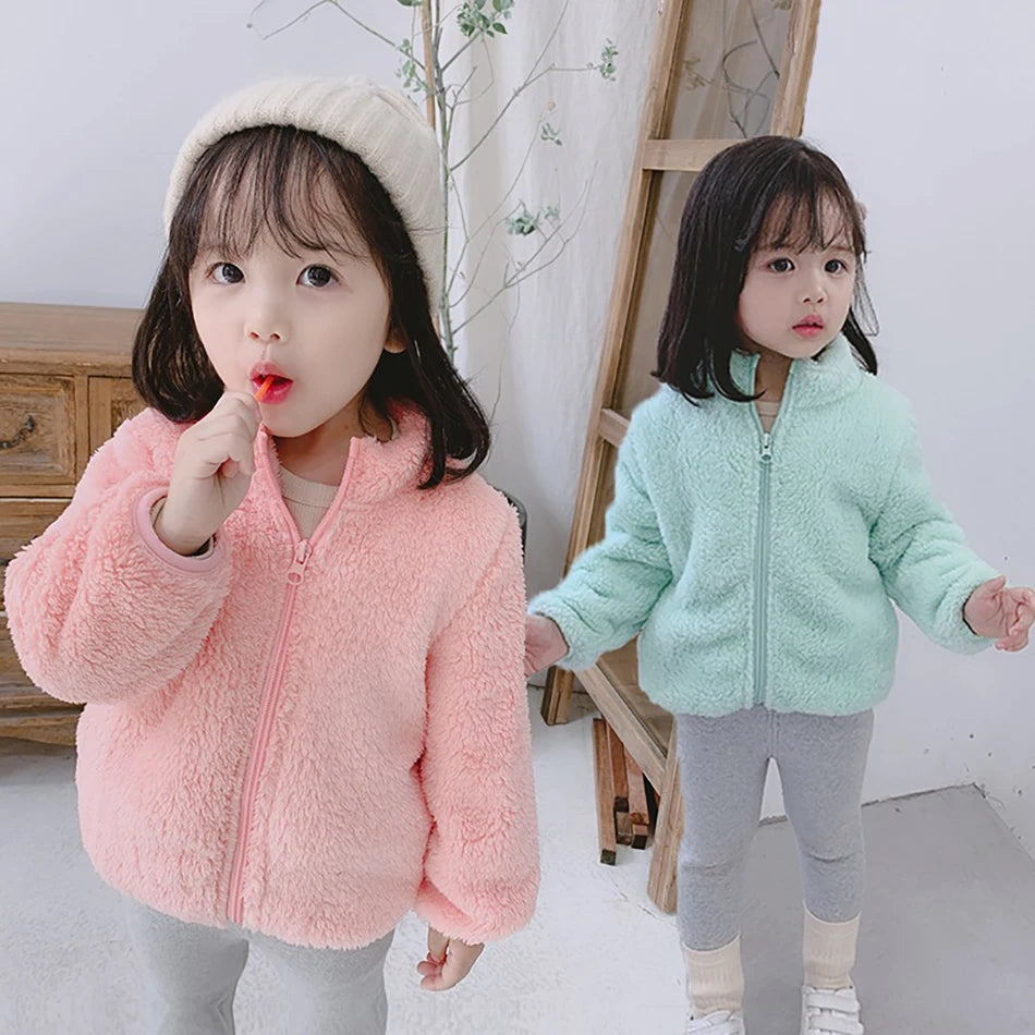 Cozy Unisex Plush Fleece Coat for Kids-Warm & Soft Layering Essential for Outdoor Play, Ages 4-6Y.